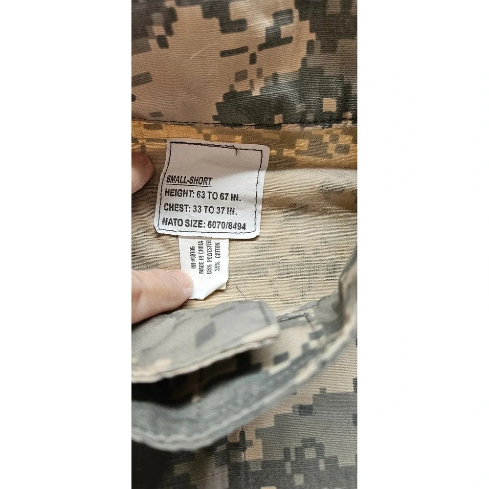 US Army ACU Digital Camo Combat Uniform Coat Jacket Small Short Sergeant Medical